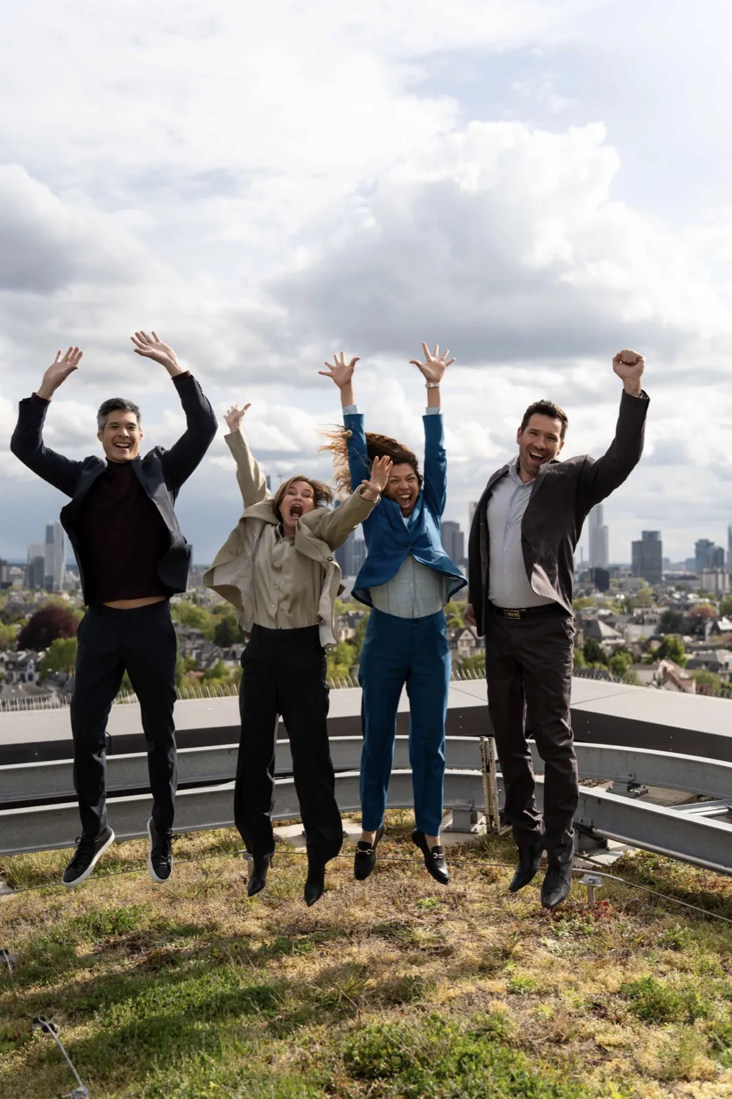 Employer Branding Fotografie: Warum gute Mitarbeiterfotos Bewerber anziehen